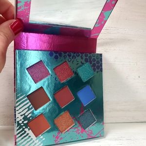 Hank & Henry LIVING IN COLOR eye shadow pallet